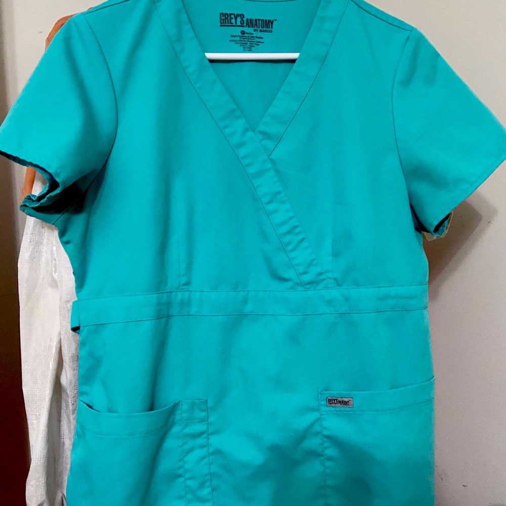 Scrub top